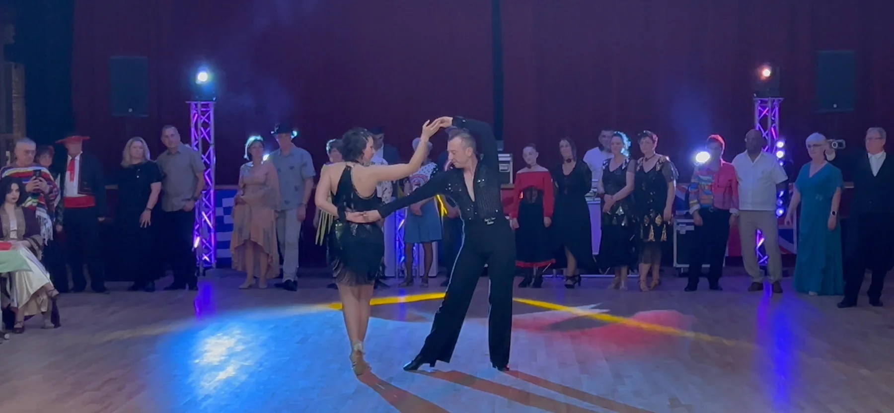 Cédric et Leïlou en démonstration de danse de salon